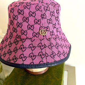Women’s Gucci pink GG canvas hat